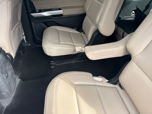 Used 2024 Ford Explorer XLT w/ Equipment Group 202A image 17