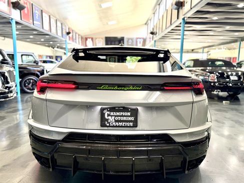 Used 2024 Lamborghini Urus Performante image 9
