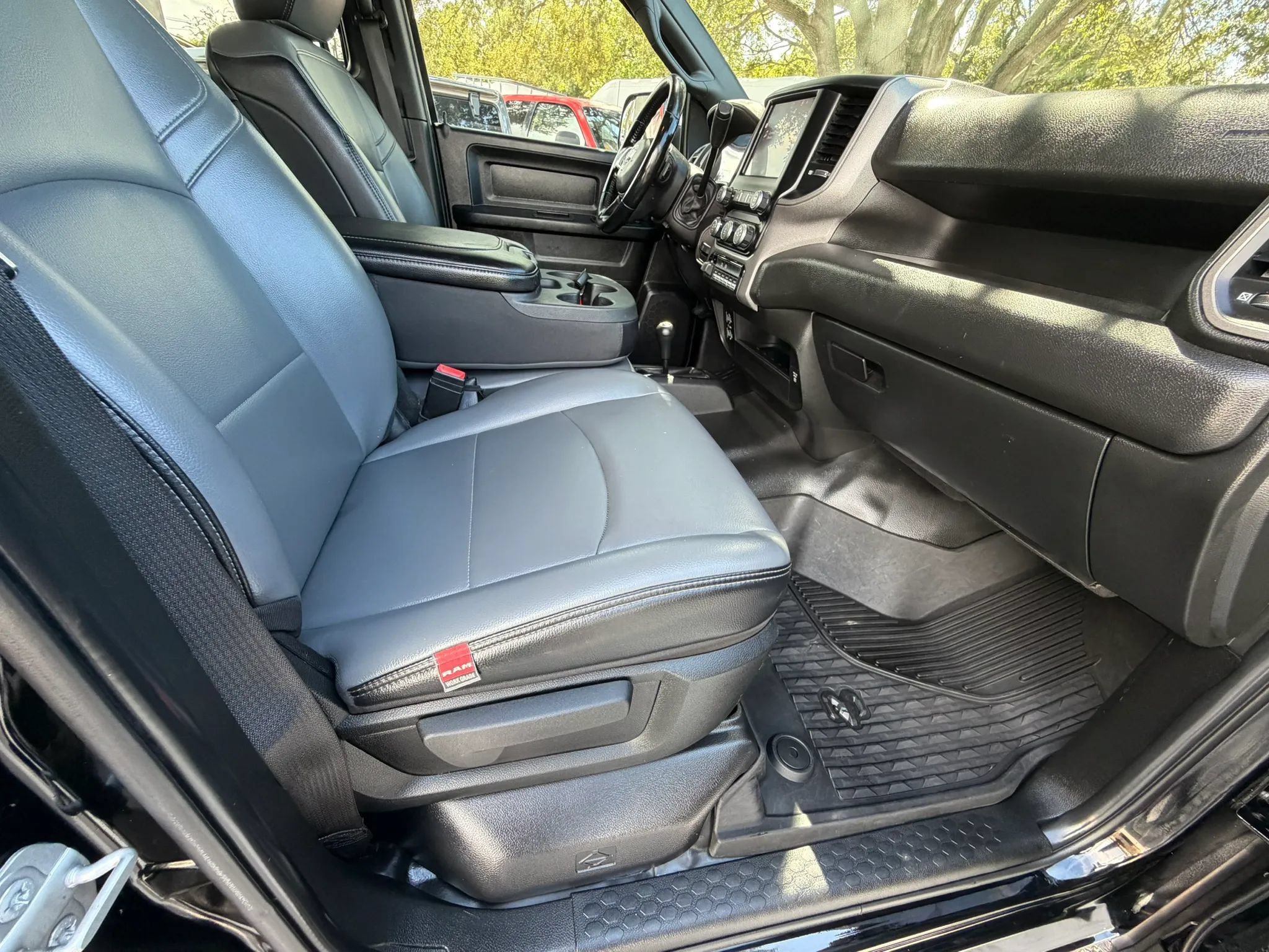 Used 2022 RAM 3500 Tradesman w/ Safety Group AWD/4WD image 18