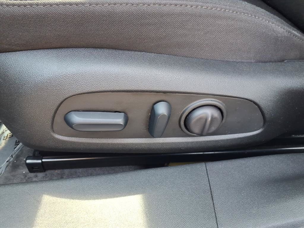 Used 2025 Chevrolet Malibu LT FWD image 24