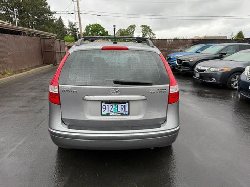 Used 2012 Hyundai Elantra FWD image 5