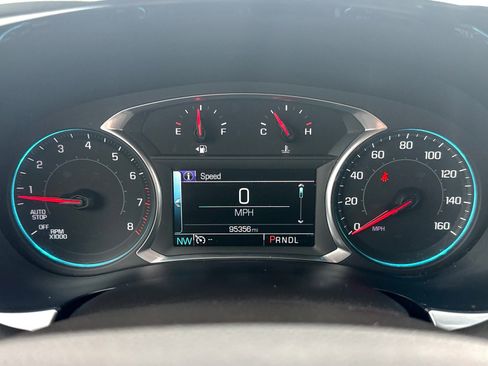 Certified 2018 Chevrolet Traverse LT image 46