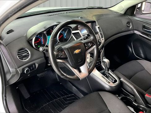 Used 2014 Chevrolet Cruze LT FWD image 16