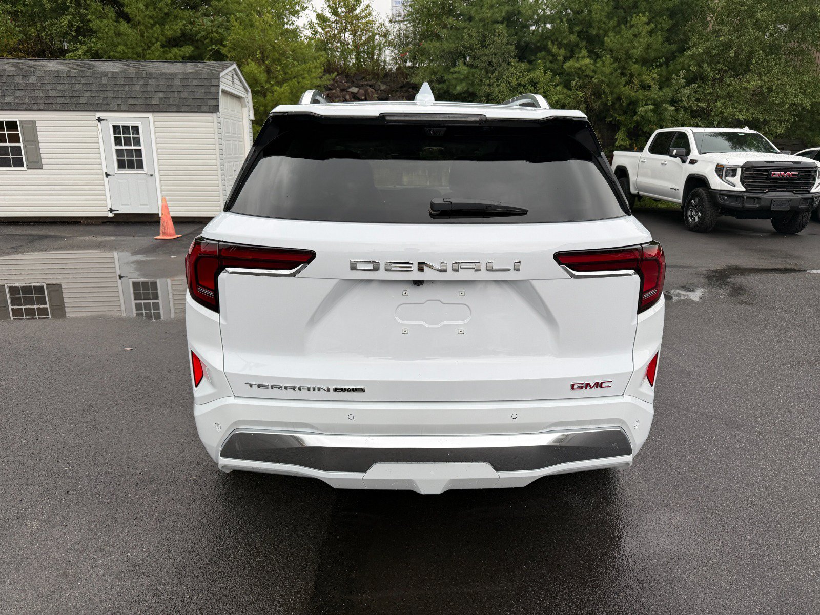 New 2027 GMC Terrain Denali AWD/4WD image 4