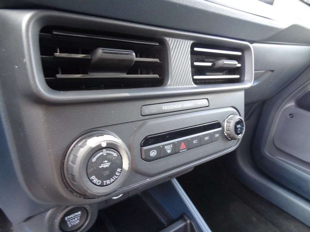Used 2026 Ford Maverick Lariat w/ Black Appearance Package AWD/4WD image 9