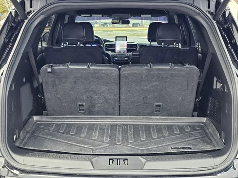 Used 2020 Ford Explorer ST w/ Premium Technology Package image 12