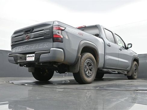 Used 2025 Nissan Frontier PRO-4X image 11