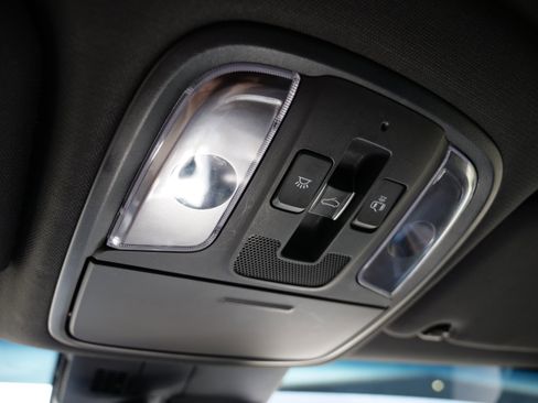 Used 2020 Kia Stinger GT1 image 32