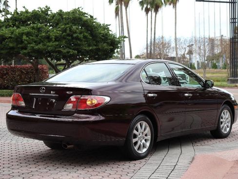 Used 2003 Lexus ES 330 image 9