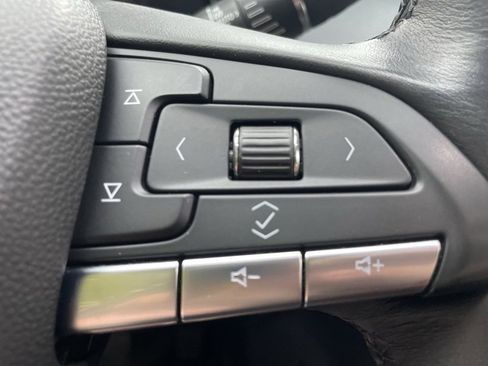 Used 2020 Cadillac XT4 Premium Luxury image 13