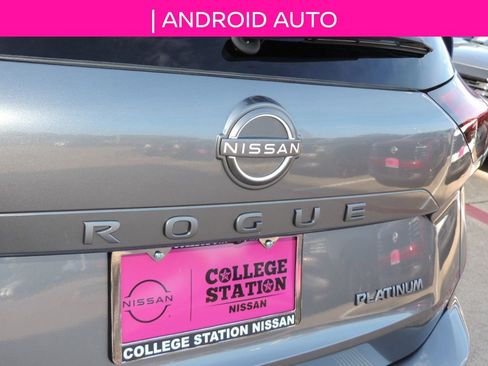 Used 2024 Nissan Rogue Platinum w/ Platinum Premium Package FWD image 11