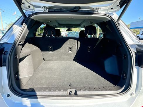 Used 2019 Chevrolet Equinox LT w/ Sun & Navigation Package image 24