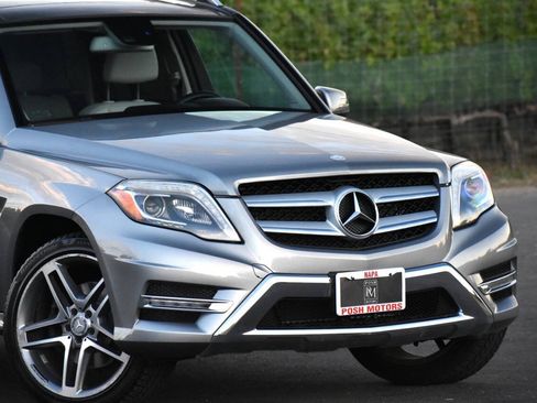 Used 2014 Mercedes-Benz GLK 350 4MATIC image 3