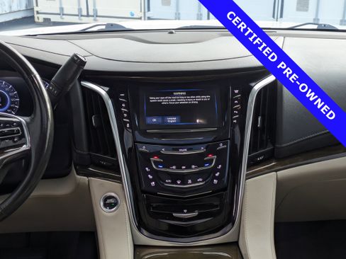 Used 2020 Cadillac Escalade Premium Luxury image 20