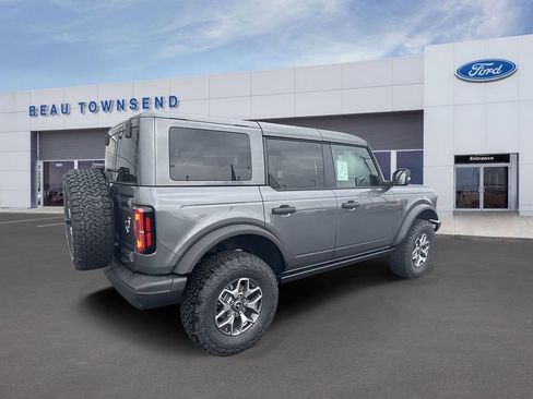 New 2025 Ford Bronco Badlands image 2