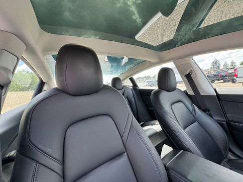 Used 2022 Tesla Model 3 Long Range AWD/4WD image 18