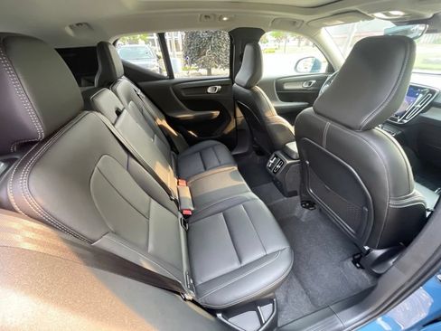 Used 2025 Volvo XC40 B5 Plus AWD/4WD image 14