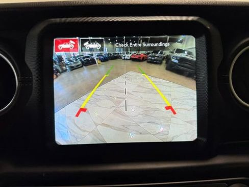 Used 2022 Jeep Wrangler Unlimited Sahara w/ Cold Weather Group AWD/4WD image 24