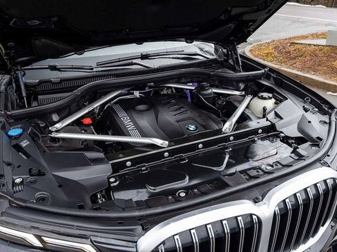 Used 2025 BMW X7 xDrive40i image 31