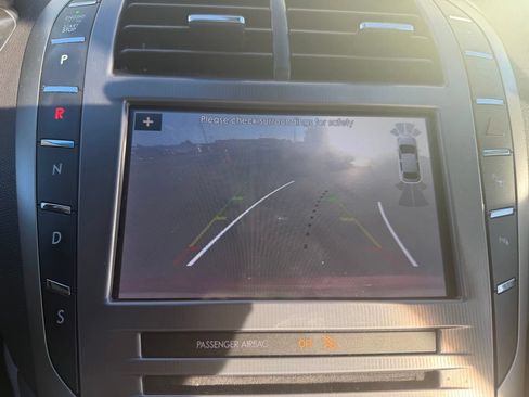 Used 2019 Lincoln MKZ Reserve FWD image 9