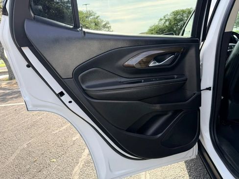 Used 2019 GMC Terrain Denali w/ Advanced Safety Package AWD/4WD image 17