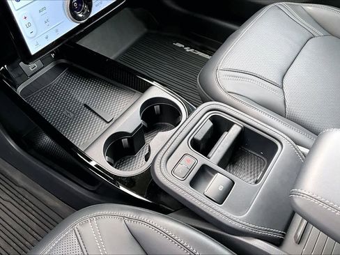 Certified 2025 Ford Mustang Mach-E Premium RWD image 17