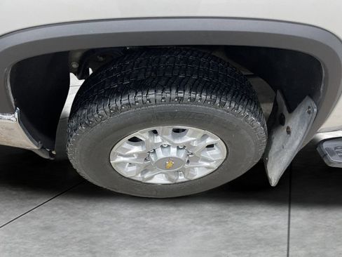 Used 2022 Chevrolet Silverado 2500 LTZ w/ LTZ Convenience Package image 17