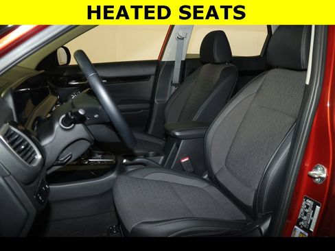 Used 2024 Kia Seltos S image 3