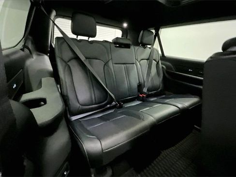 Used 2024 Jeep Wagoneer L Series III w/ Premium Group I image 29