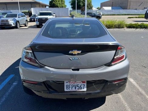 Used 2018 Chevrolet Volt Premier w/ Driver Confidence Package FWD image 6