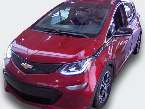 Used 2019 Chevrolet Bolt Premier w/ Infotainment Package image 2