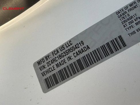 Used 2025 Chrysler Pacifica Select FWD image 31