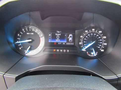 Used 2018 Ford Edge SE image 21