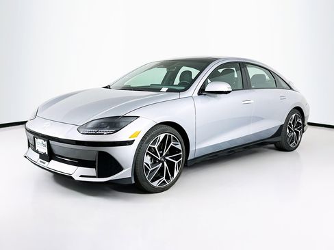 Used 2024 Hyundai Ioniq 6 Limited RWD image 3