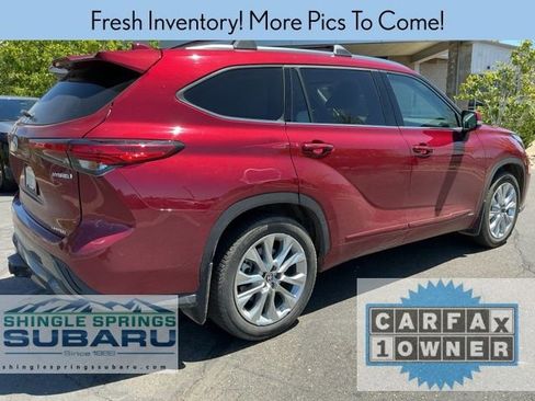 Used 2022 Toyota Highlander Limited AWD/4WD image 2