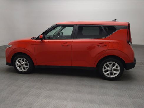 Used 2020 Kia Soul S FWD image 3