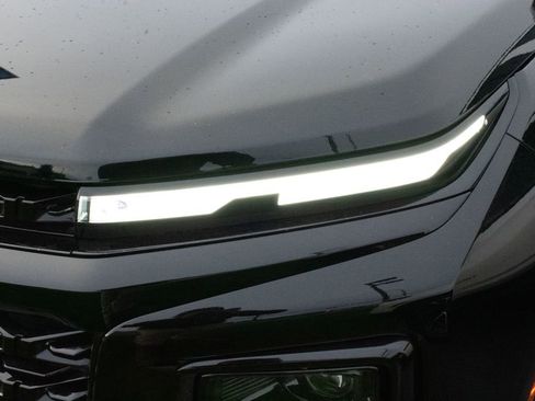 Certified 2024 Chevrolet Traverse RS image 11