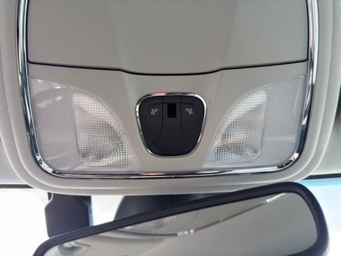 Used 2020 Jeep Cherokee Limited w/ Technology Group image 29