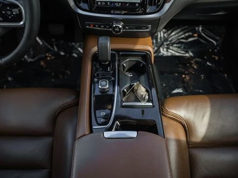 Certified 2023 Volvo S60 T8 Ultimate image 23