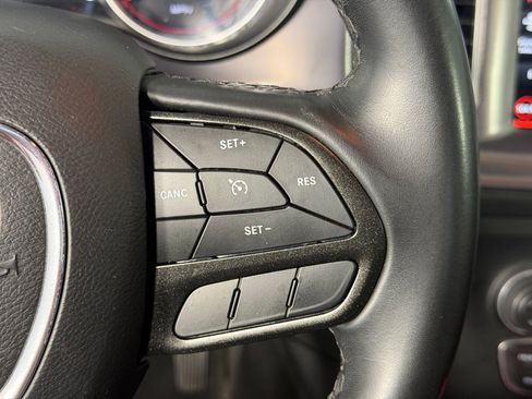 Used 2023 Dodge Charger SXT RWD image 27