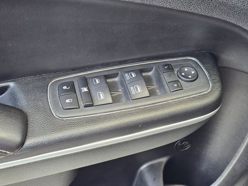 Used 2023 Chrysler 300 S RWD image 20