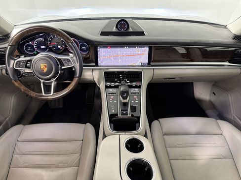 Certified 2018 Porsche Panamera image 17