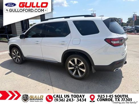 Used 2025 Honda Pilot Elite image 4