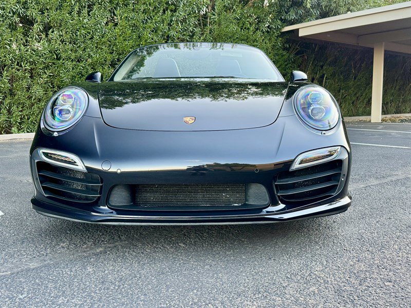 Used 2015 Porsche 911 Turbo S w/ High-end Infotainment Package AWD/4WD image 31