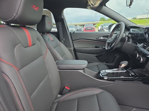New 2026 Chevrolet Trax RS w/ Sunroof Package FWD image 14
