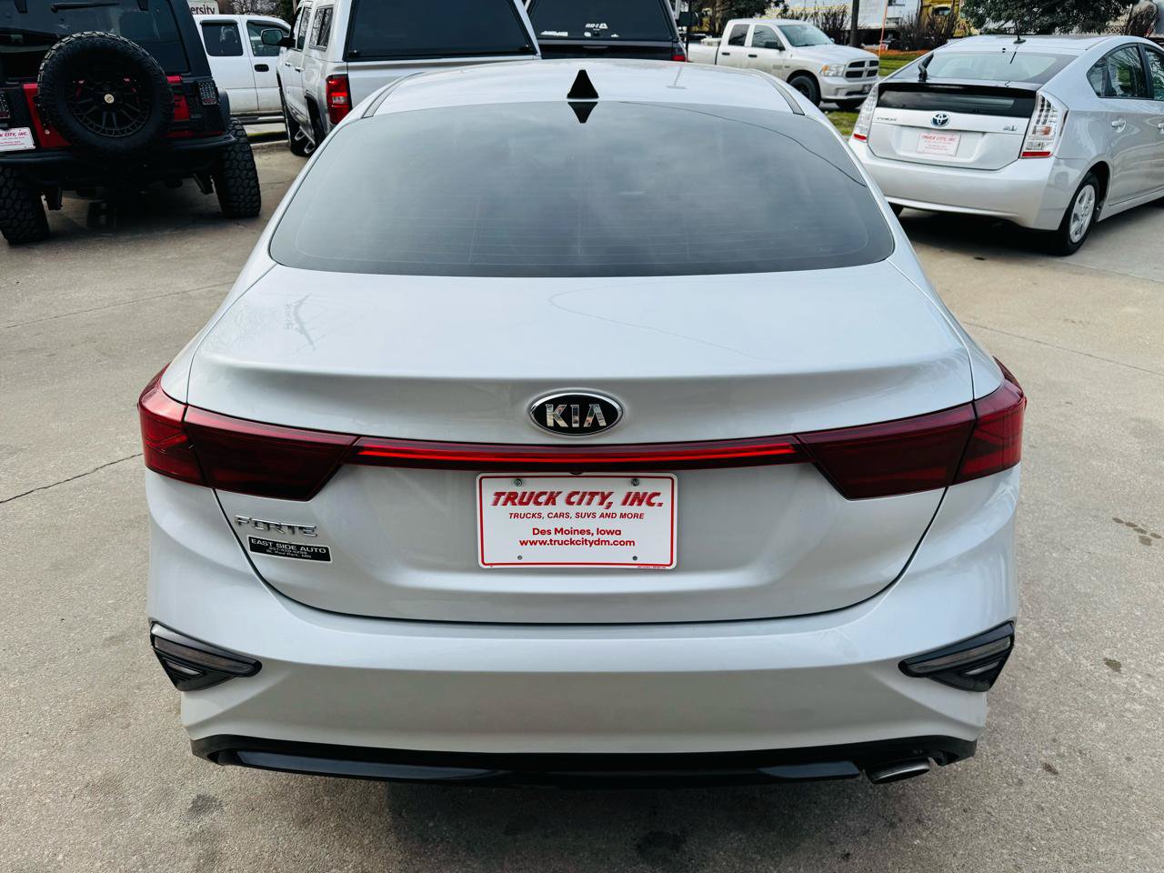 Used 2019 Kia Forte LXS FWD image 4