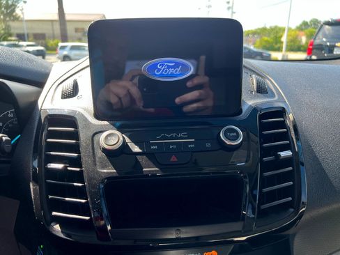 Used 2019 Ford Transit Connect Titanium w/ Titanium Premium Package image 37