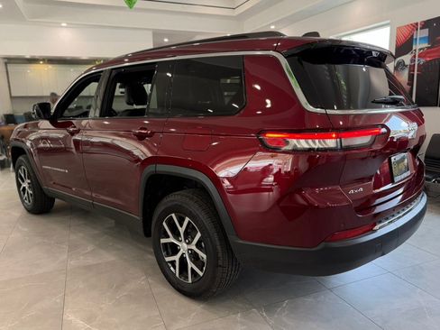 Used 2025 Jeep Grand Cherokee L Limited w/ Luxury Tech Group II AWD/4WD image 5
