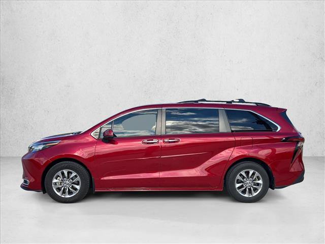 Used 2023 Toyota Sienna XLE FWD image 8