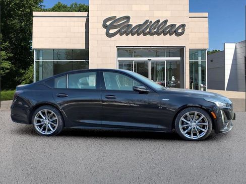 Used 2022 Cadillac CT5 V w/ Premium Package image 6